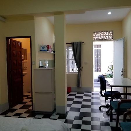 Room 7 - Studio In A Villa 5Mn Walk From The Royal Palace With Swimming Pool Phnom Penh Exterior foto